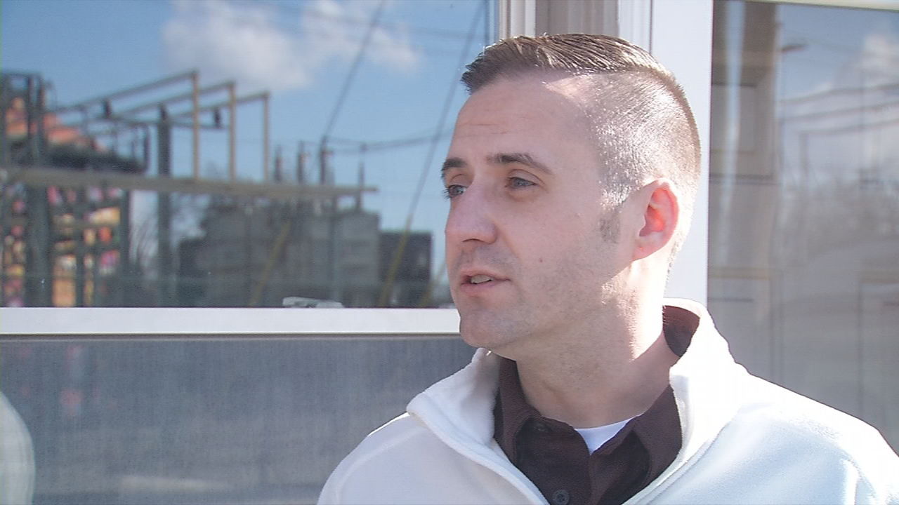 Clark County police officer Scottie Maples opening barbershop